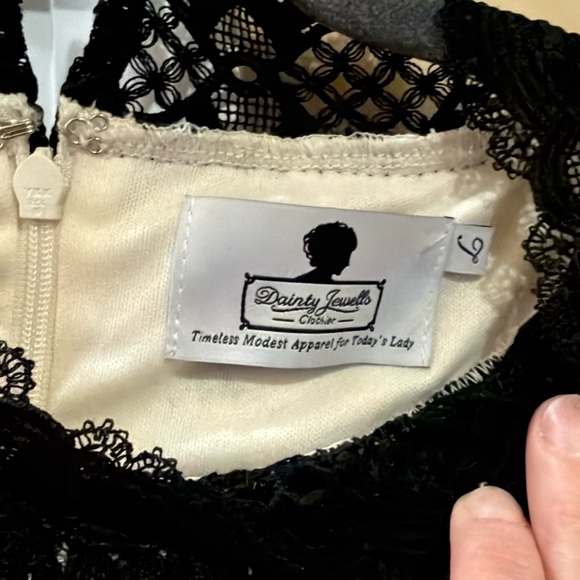 Dainty Jewells Cream Lace Dress with Black Details - Picture 3 of 3